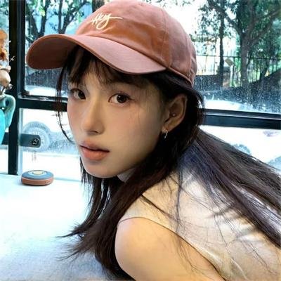 女孩罗塞玛莉